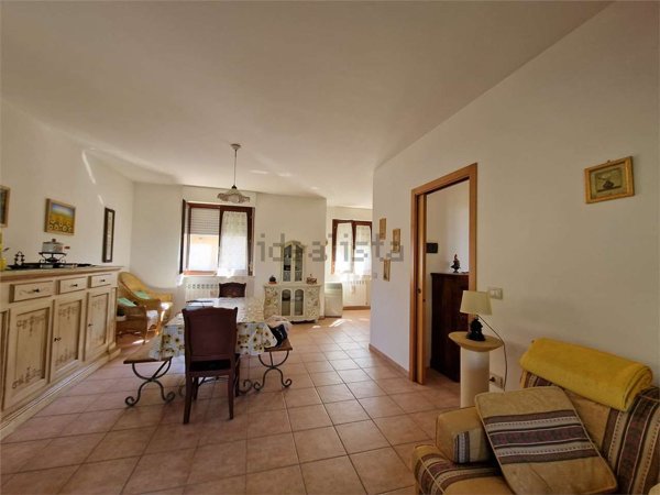 casa indipendente in vendita a Montelupone