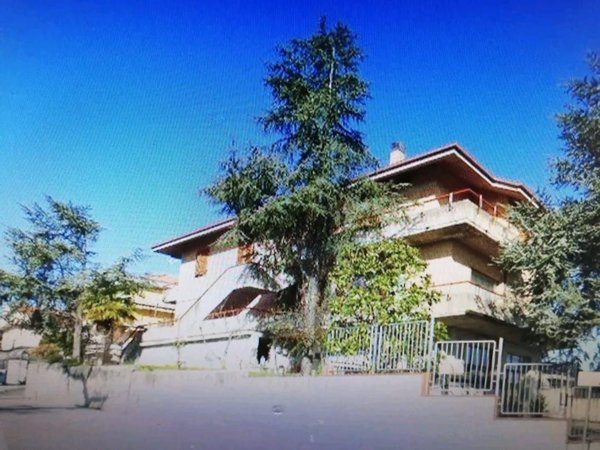 casa indipendente in vendita a Montelupone