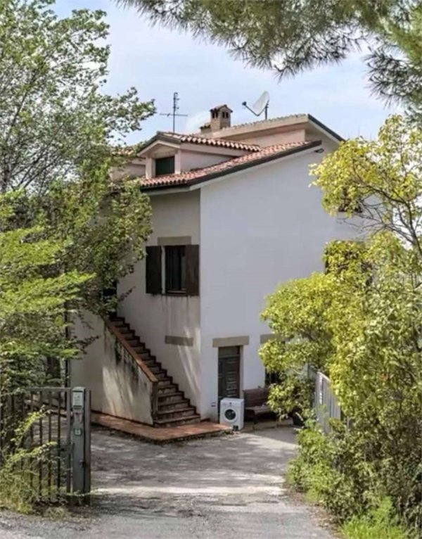 casa indipendente in vendita a Montelupone