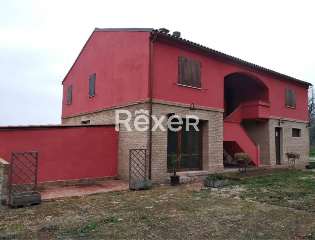 casa indipendente in vendita a Montelupone