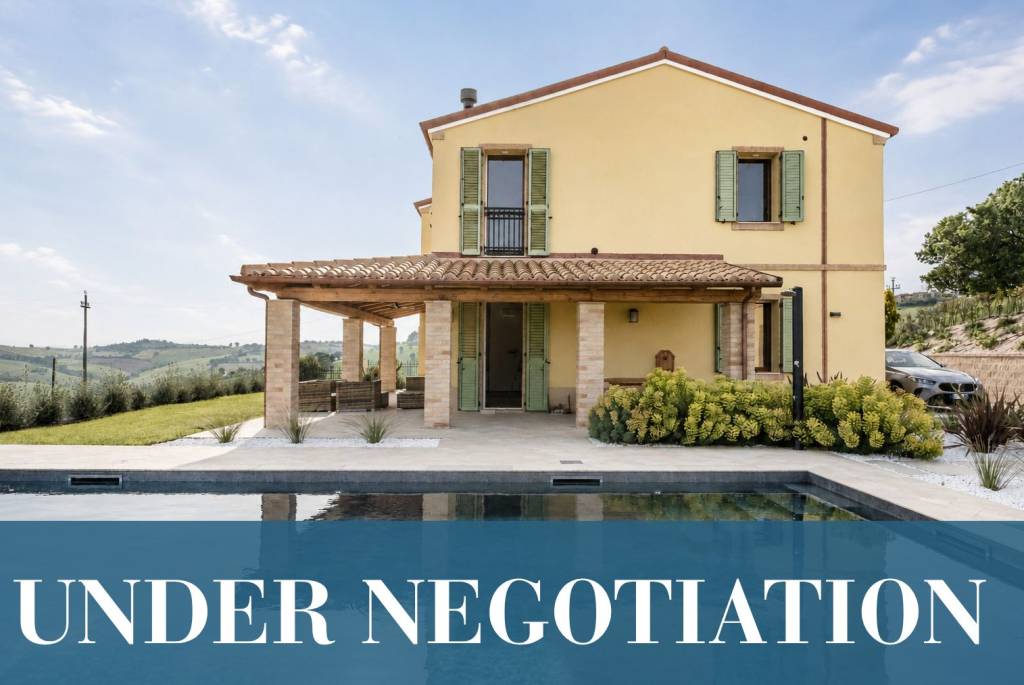 negozio in vendita a Montelupone