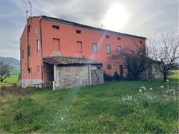 casa indipendente in vendita a Montelupone in zona San Firmano
