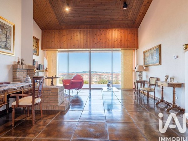 casa indipendente in vendita a Montelupone