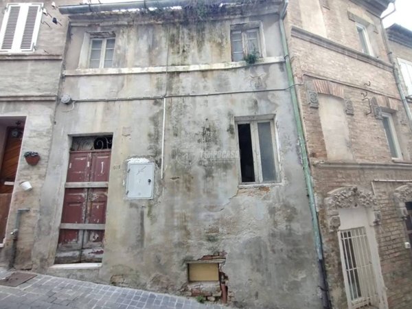 negozio in vendita a Monte San Giusto