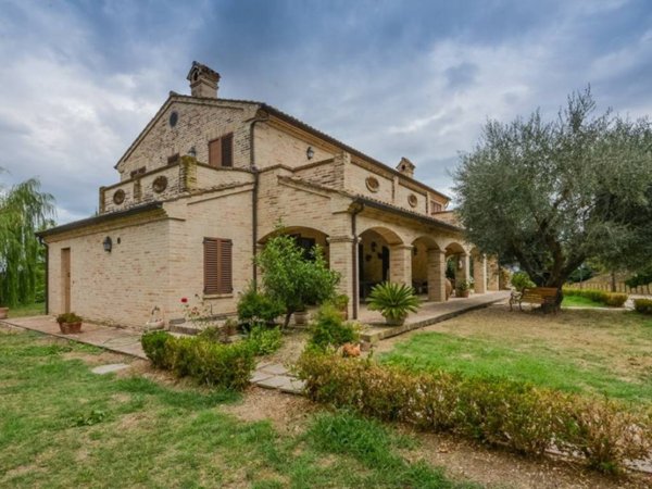 casa indipendente in vendita a Monte San Giusto in zona Villa San Filippo