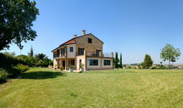casa indipendente in vendita a Monte San Giusto