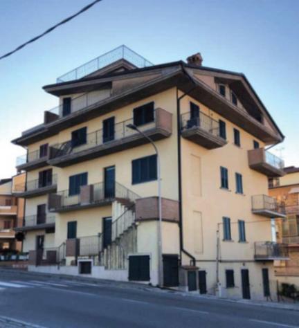 negozio in vendita a Monte San Giusto
