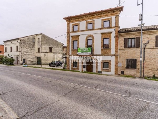 appartamento in vendita a Monte San Giusto in zona Villa San Filippo