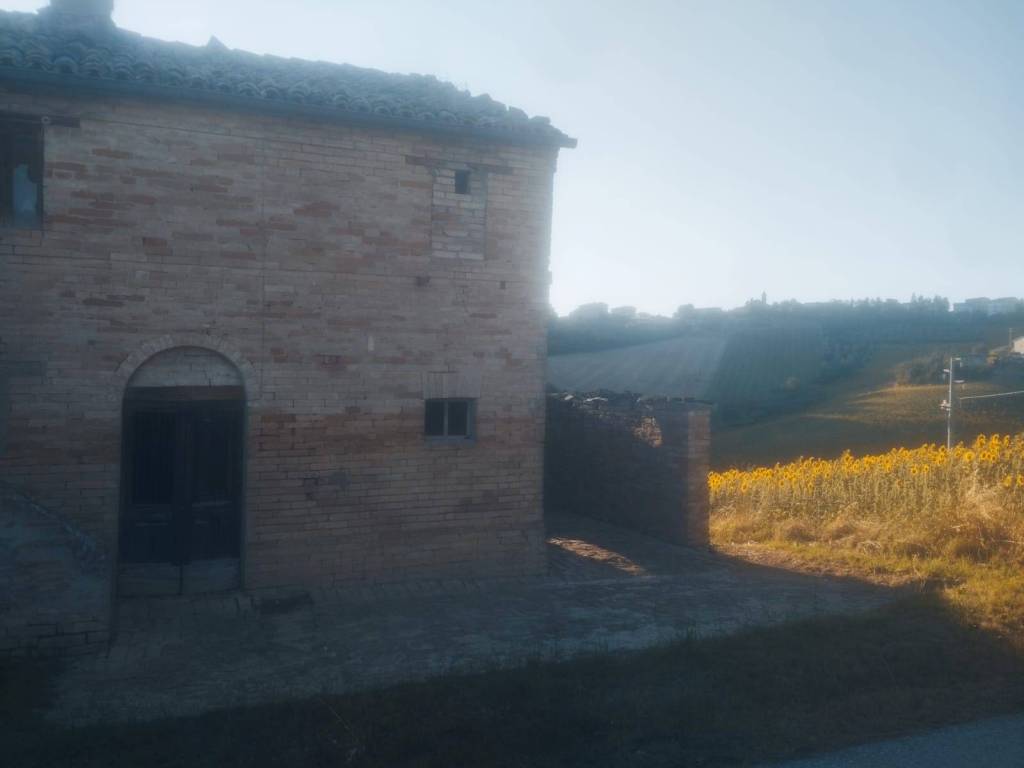casa indipendente in vendita a Monte San Giusto