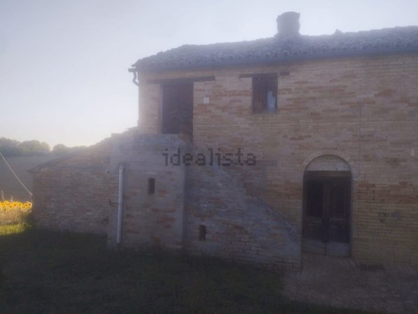 casa indipendente in vendita a Monte San Giusto