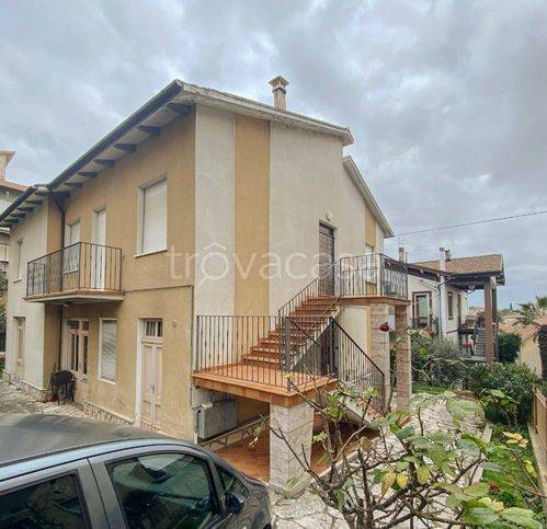 casa indipendente in vendita a Monte San Giusto