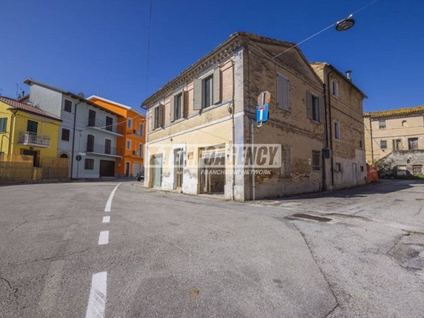 casa indipendente in vendita a Monte San Giusto in zona Villa San Filippo