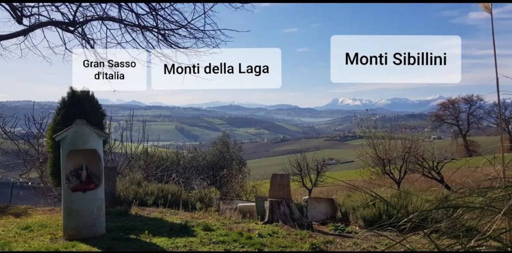 casa indipendente in vendita a Monte San Giusto