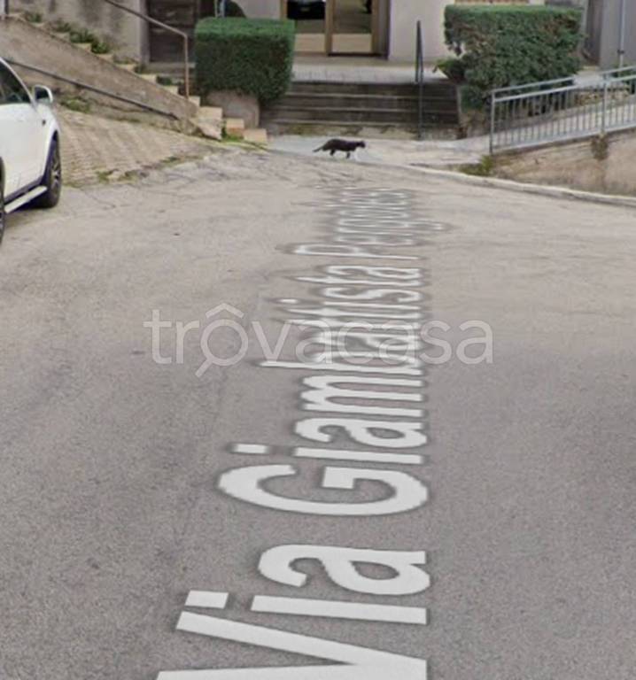 negozio in vendita a Monte San Giusto