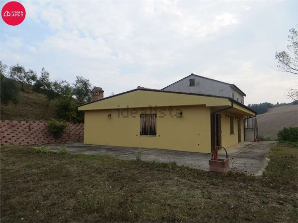 pentavano in vendita a Monte San Giusto