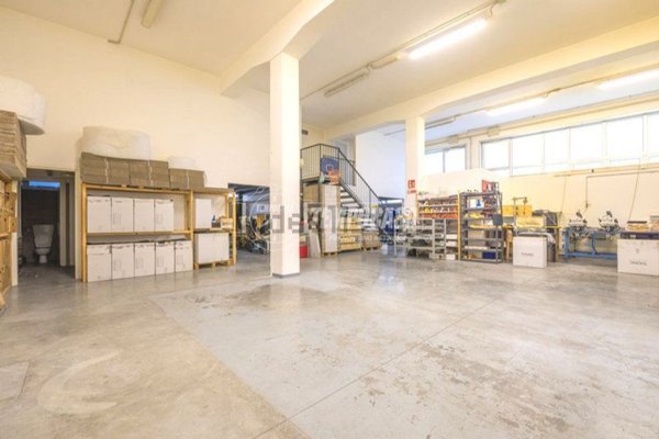 capannone in vendita a Monte San Giusto