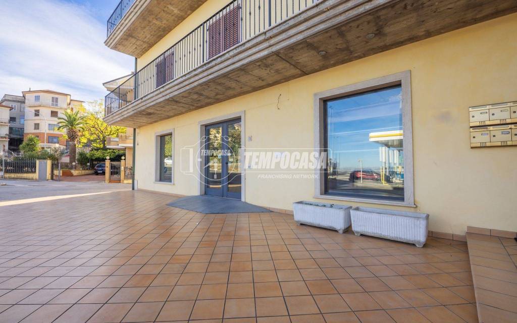 negozio in vendita a Monte San Giusto