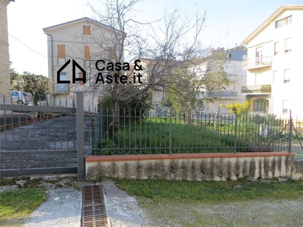 pentavano in vendita a Monte San Giusto