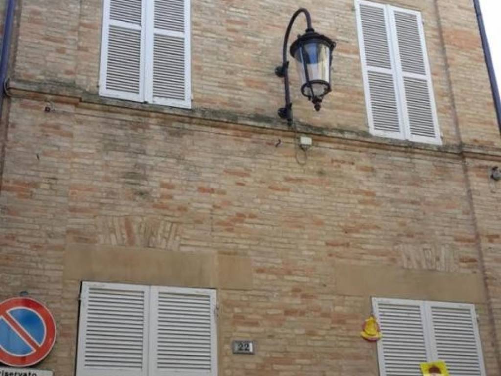 ufficio in vendita a Monte San Giusto