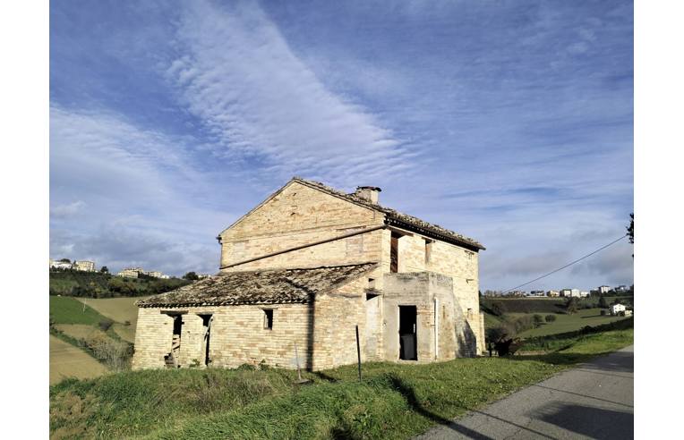 casa indipendente in vendita a Monte San Giusto
