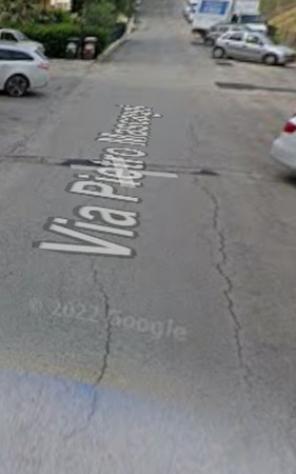 locale commerciale in vendita a Monte San Giusto