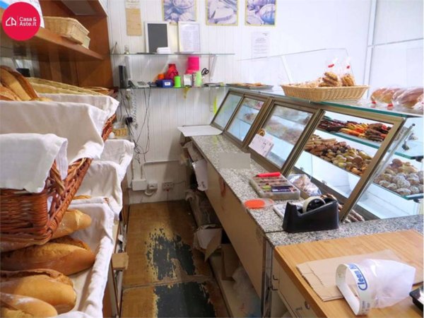 negozio in vendita a Monte San Giusto