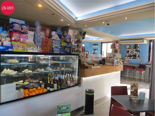 negozio in vendita a Monte San Giusto