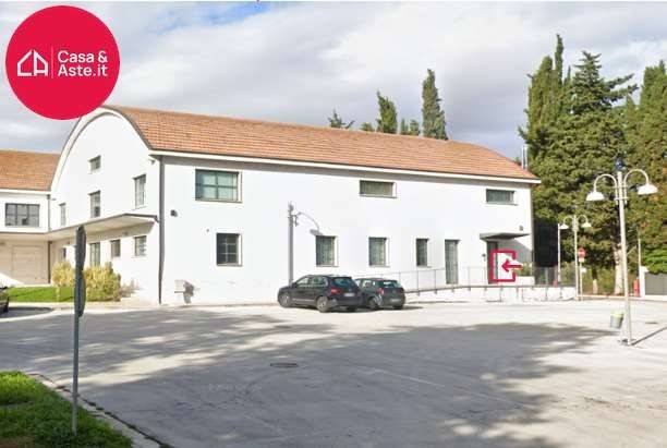 ufficio in vendita a Monte San Giusto in zona Villa San Filippo