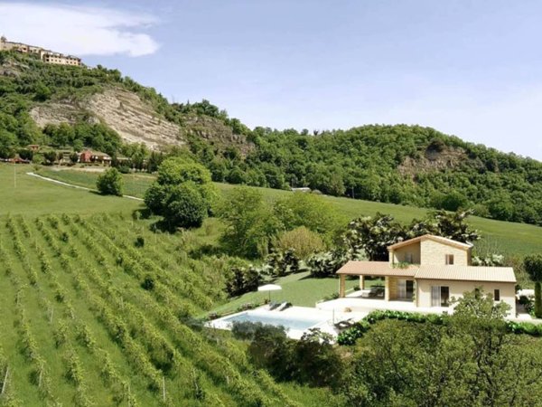 casa indipendente in vendita a Monte San Martino