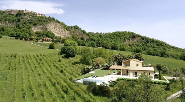 casa indipendente in vendita a Monte San Martino