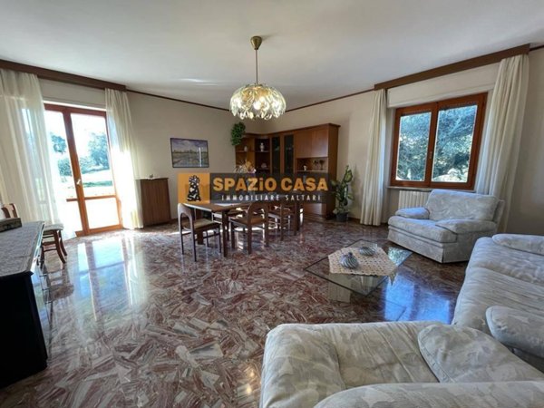 appartamento in vendita a Morrovalle in zona Pintura
