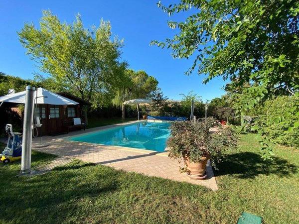 casa indipendente in vendita a Morrovalle