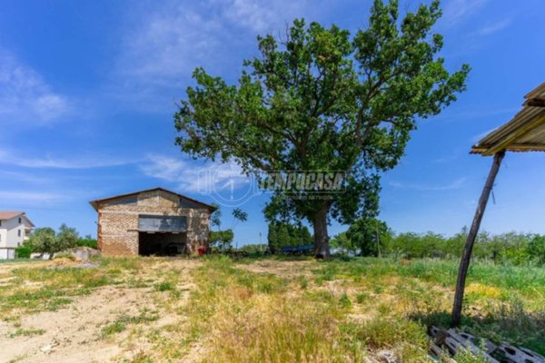 casa indipendente in vendita a Morrovalle in zona Trodica