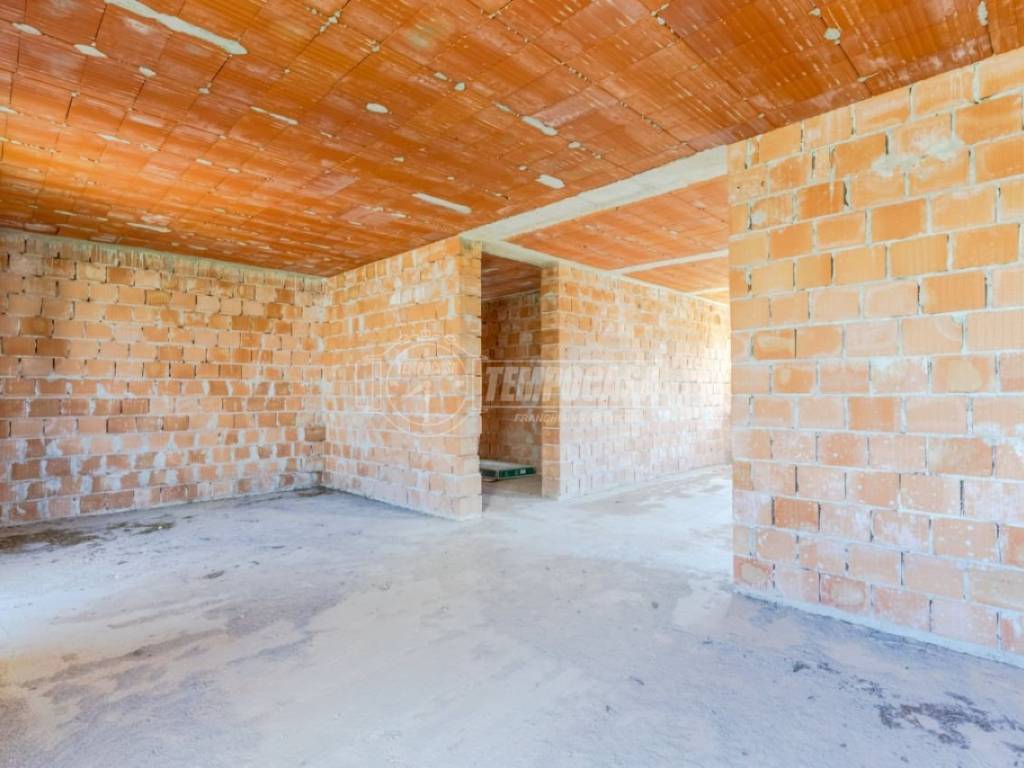 casa indipendente in vendita a Morrovalle in zona Trodica