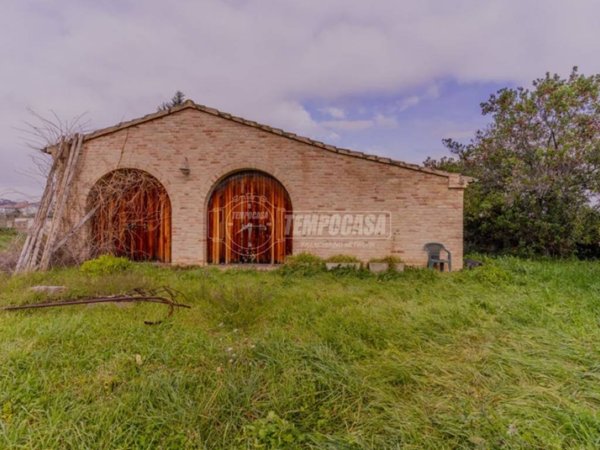 casa indipendente in vendita a Morrovalle