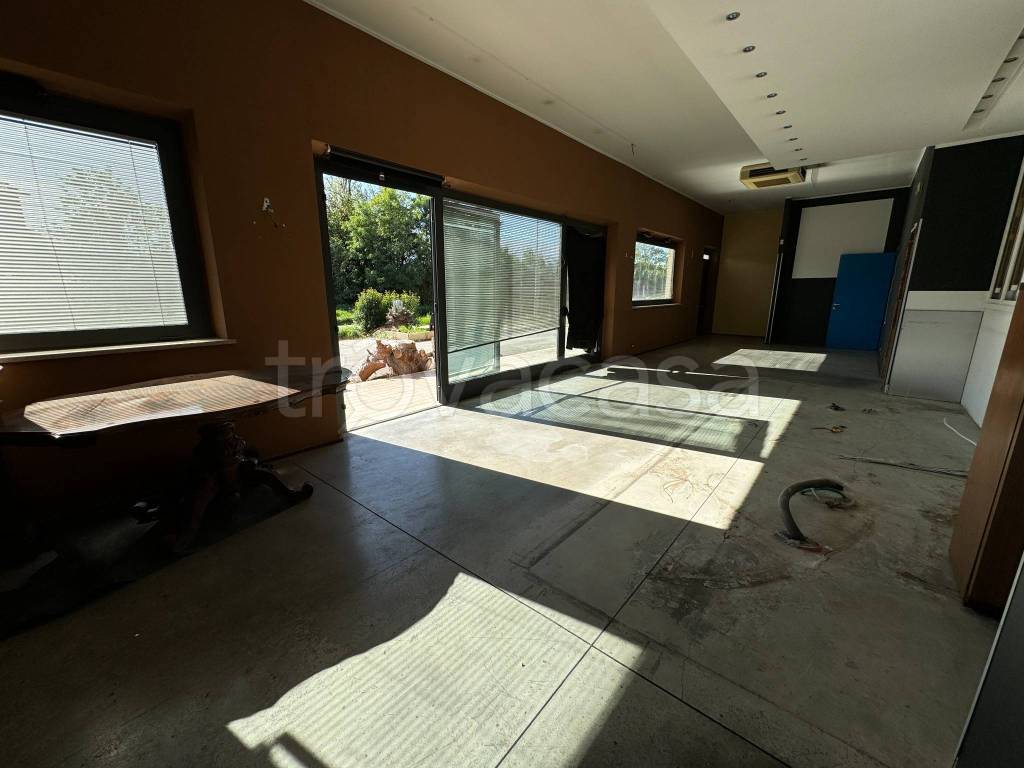 appartamento in vendita a Morrovalle in zona Trodica