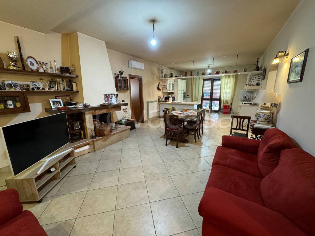 appartamento in vendita a Morrovalle in zona Trodica