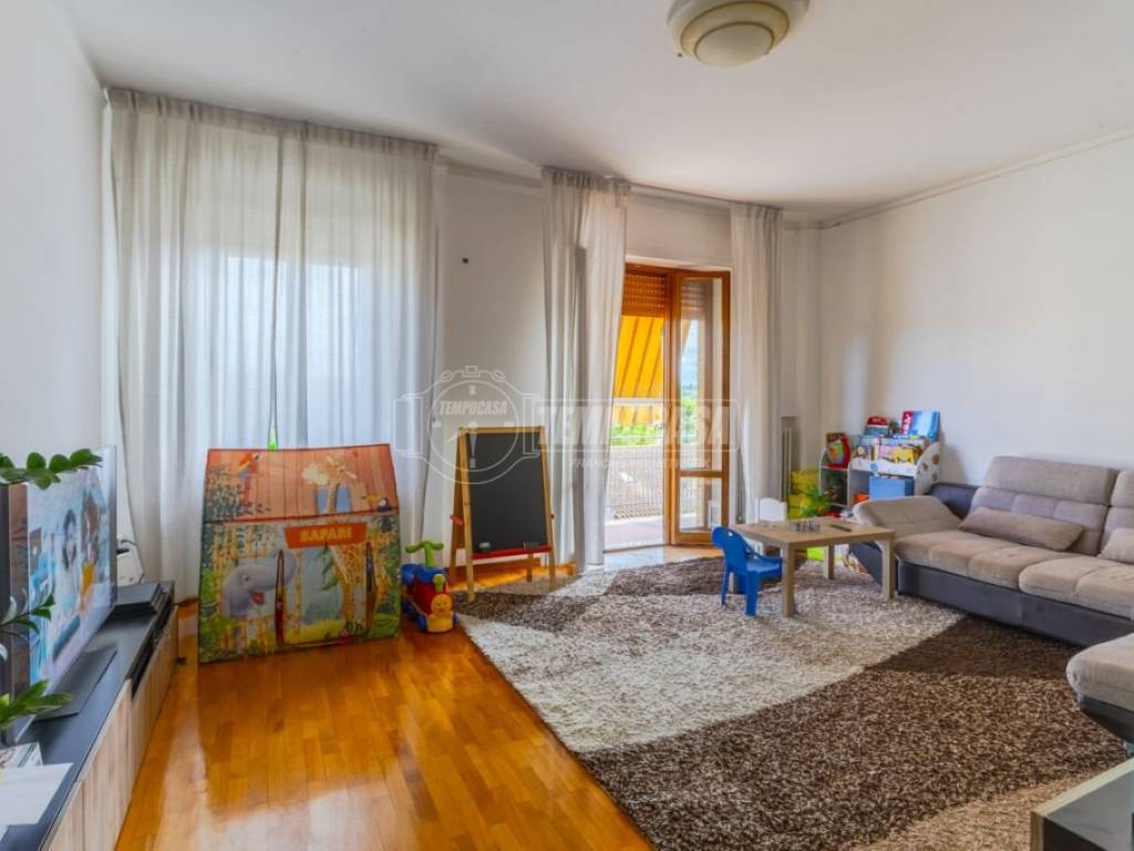 appartamento in vendita a Morrovalle in zona Trodica
