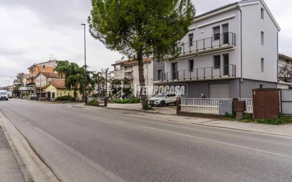 appartamento in vendita a Morrovalle in zona Trodica