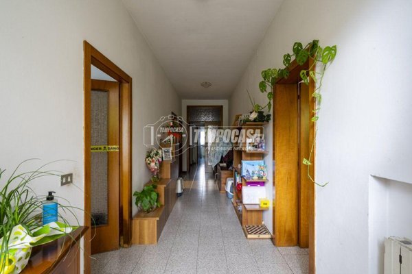 appartamento in vendita a Morrovalle in zona Trodica