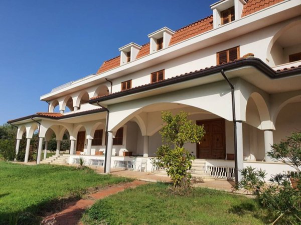 casa indipendente in vendita a Morrovalle