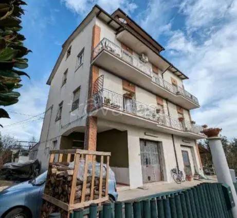 appartamento in vendita a Morrovalle in zona Trodica