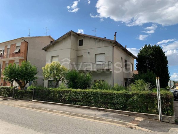 casa indipendente in vendita a Morrovalle in zona Trodica