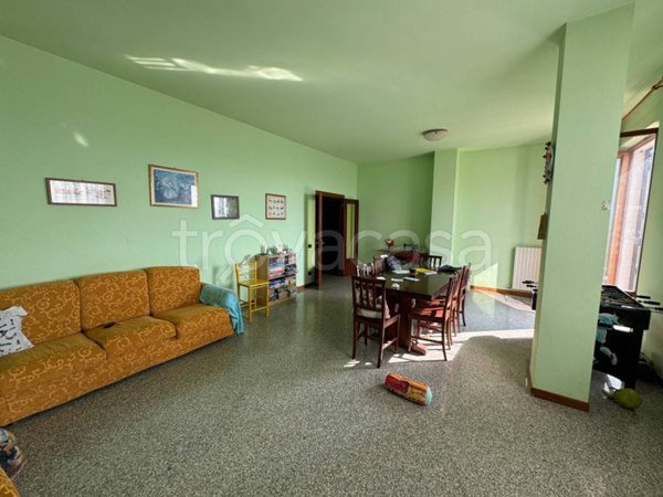 appartamento in vendita a Morrovalle in zona Trodica