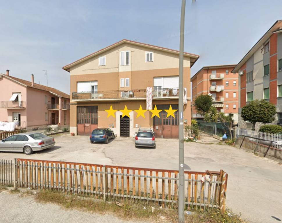 appartamento in vendita a Morrovalle in zona Trodica