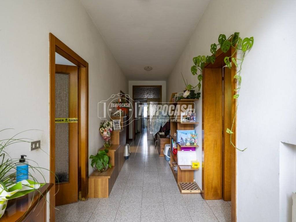 appartamento in vendita a Morrovalle in zona Trodica