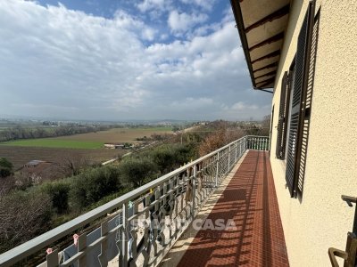 appartamento in vendita a Morrovalle in zona Trodica