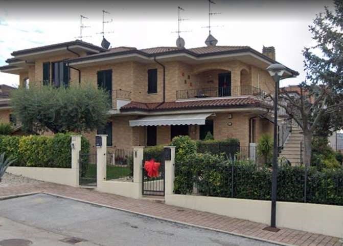 appartamento in vendita a Morrovalle in zona Trodica