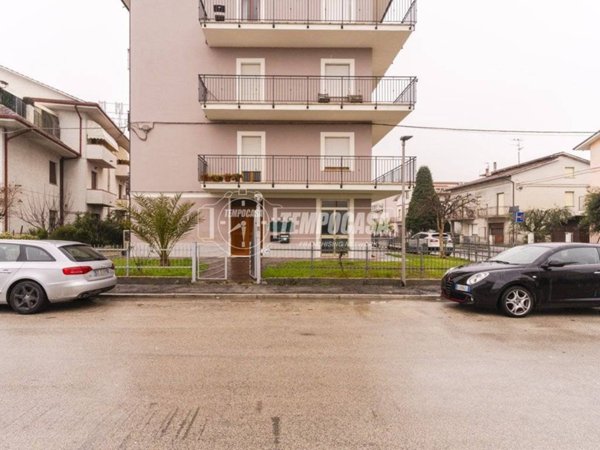 appartamento in vendita a Morrovalle in zona Trodica