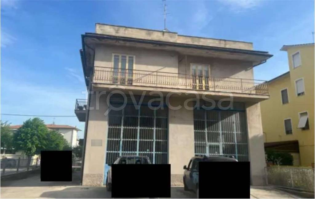 appartamento in vendita a Morrovalle in zona Trodica